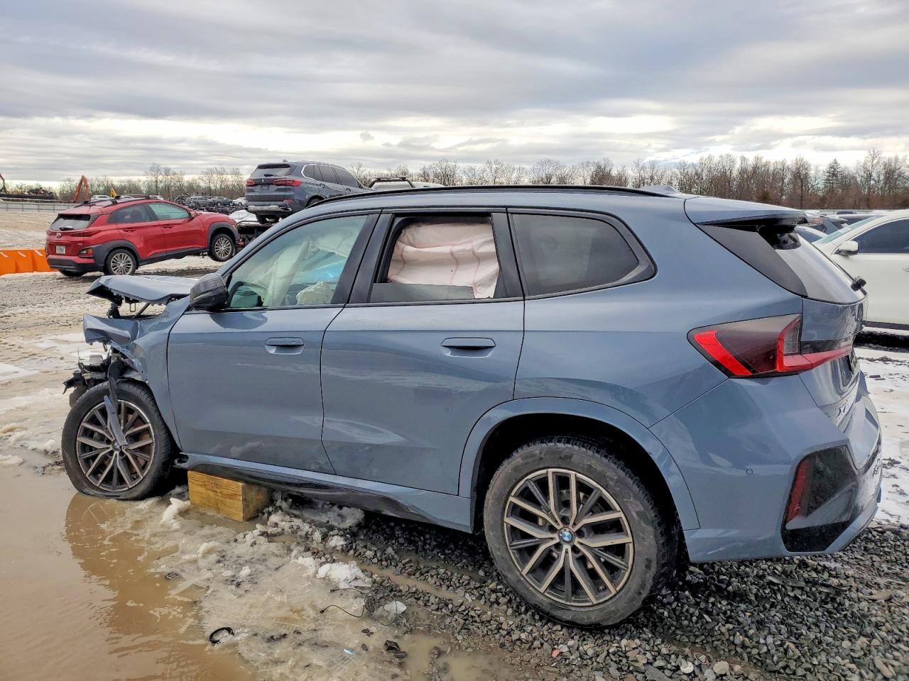 2023 BMW X1 VIN WBX73EF07P5W03733 photo 2