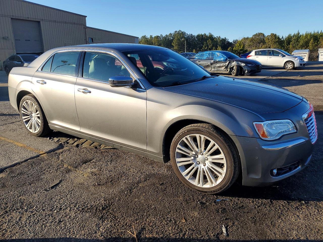 2011 Chrysler 300 VIN 2C3CA6CTXBH559738 photo 4
