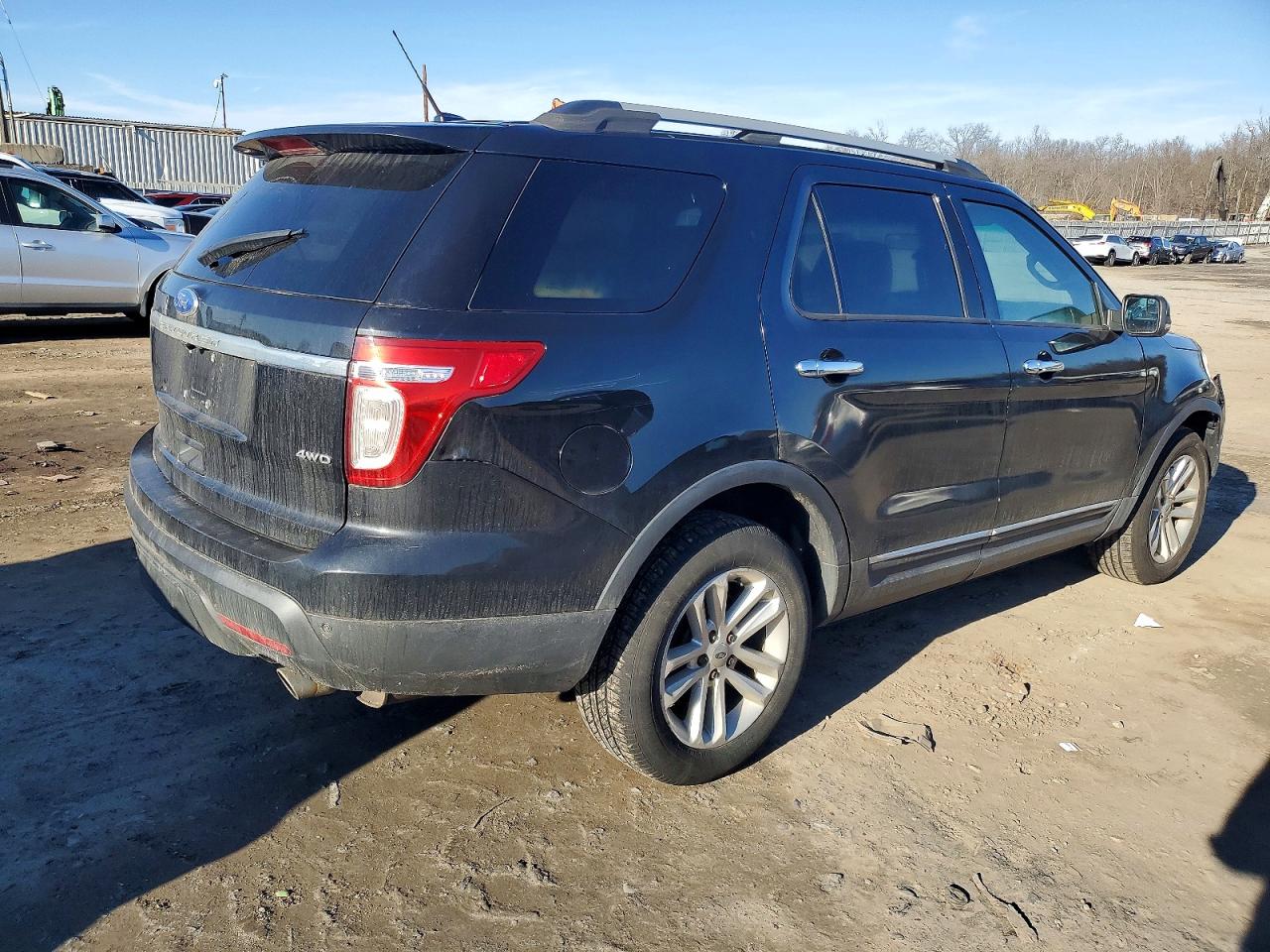 2011 Ford Explorer VIN 1FMHK8D80BGA48082 photo 3