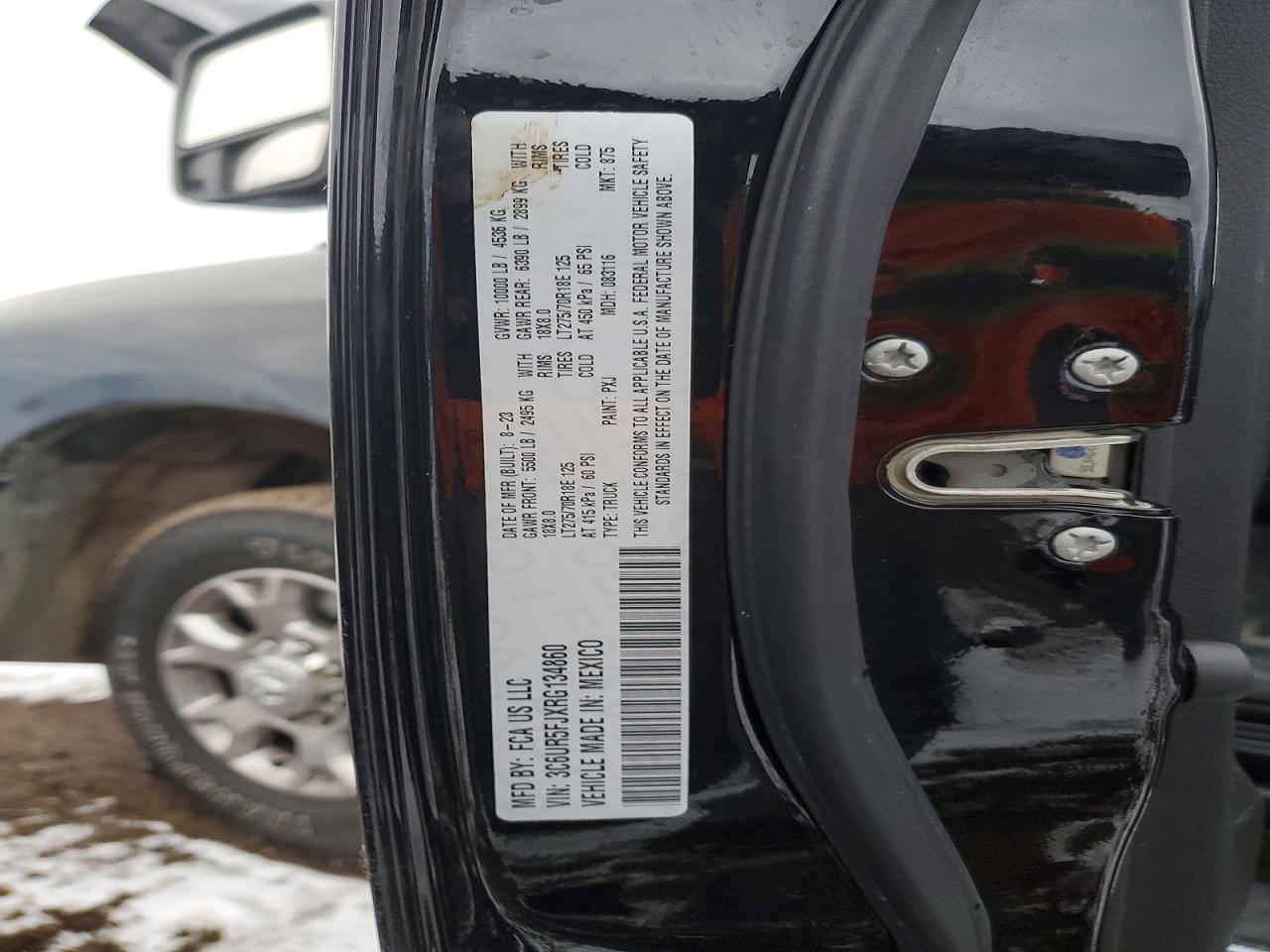 2024 Ram 2500 VIN 3C6UR5FJXRG134860 photo 12