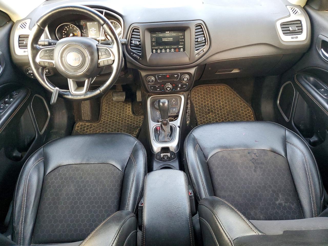 2020 Jeep Compass VIN 3C4NJDBB4LT131982 photo 8