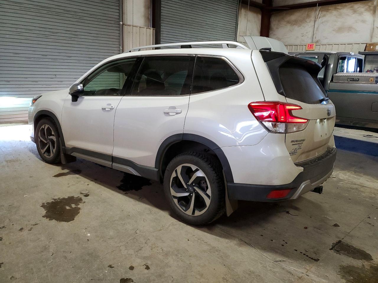 2024 Subaru Forester VIN JF2SKAMC9RH403858 photo 2