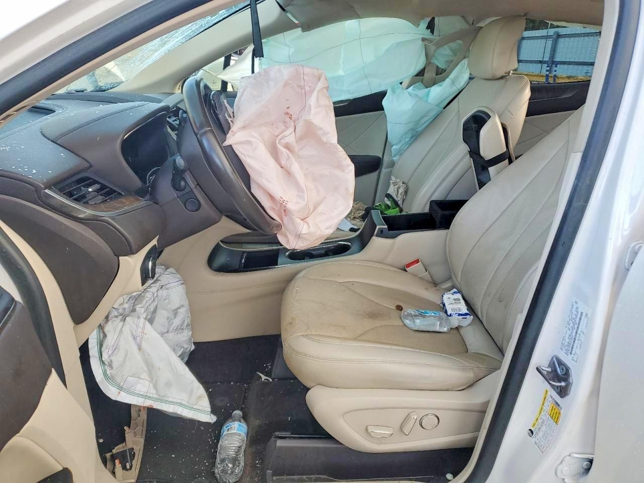 2019 Lincoln Mkc VIN 5LMCJ3C9XKUL02034 photo 7