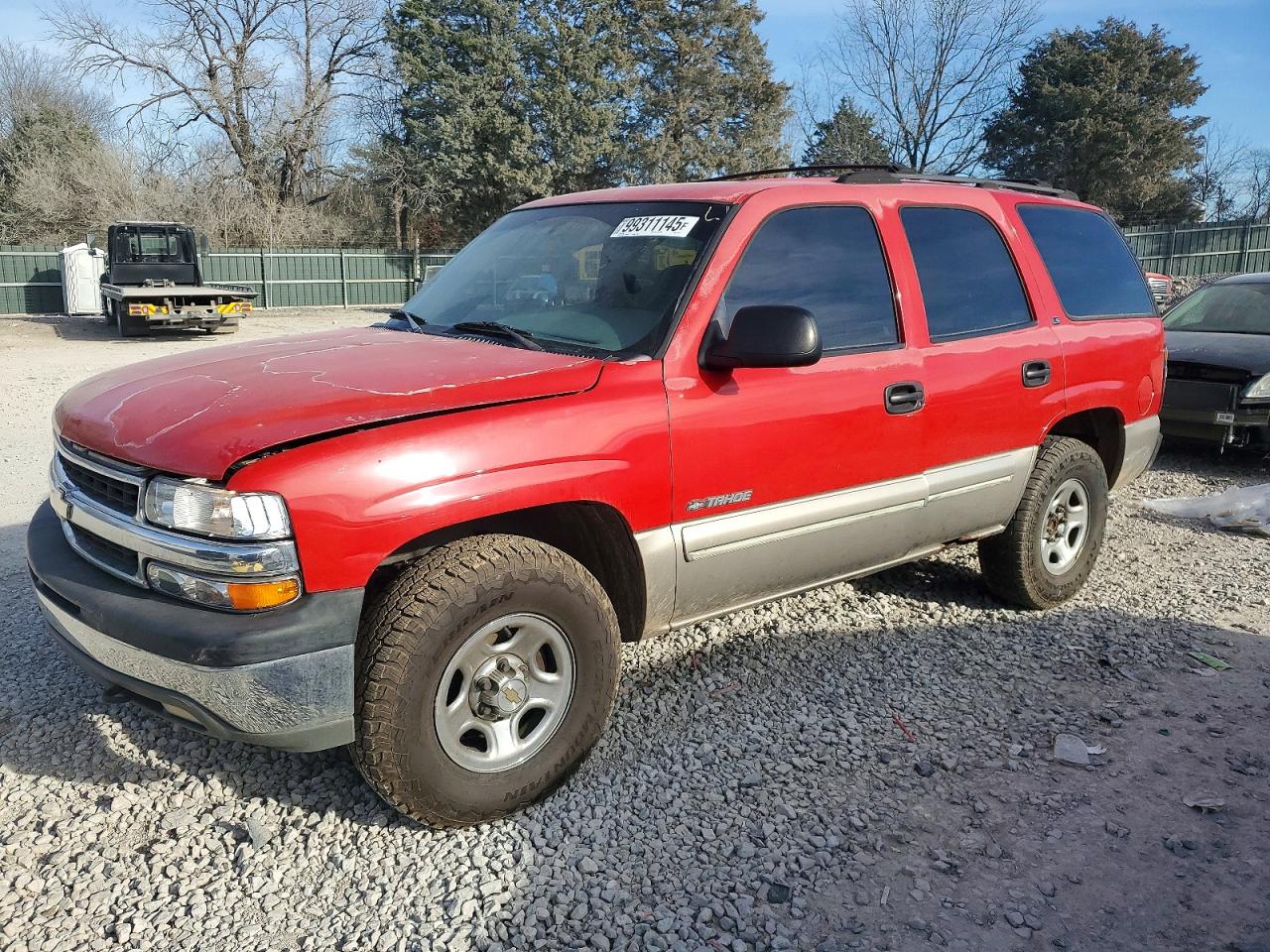 2000 Chevrolet Tahoe VIN 1GNEK13T2YJ113375 photo 1