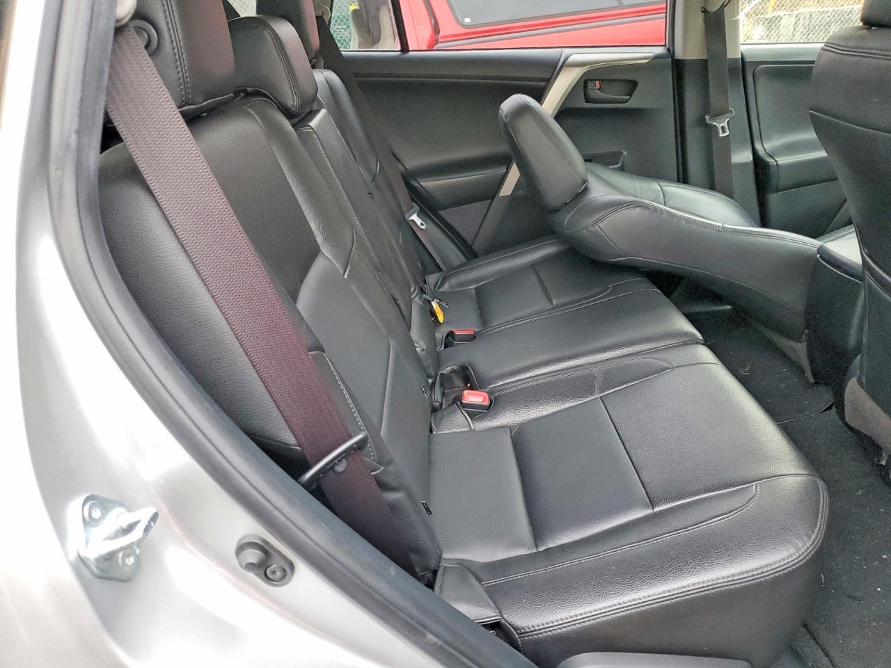 2014 Toyota Rav4 VIN JTMBFREV3EJ007980 photo 11