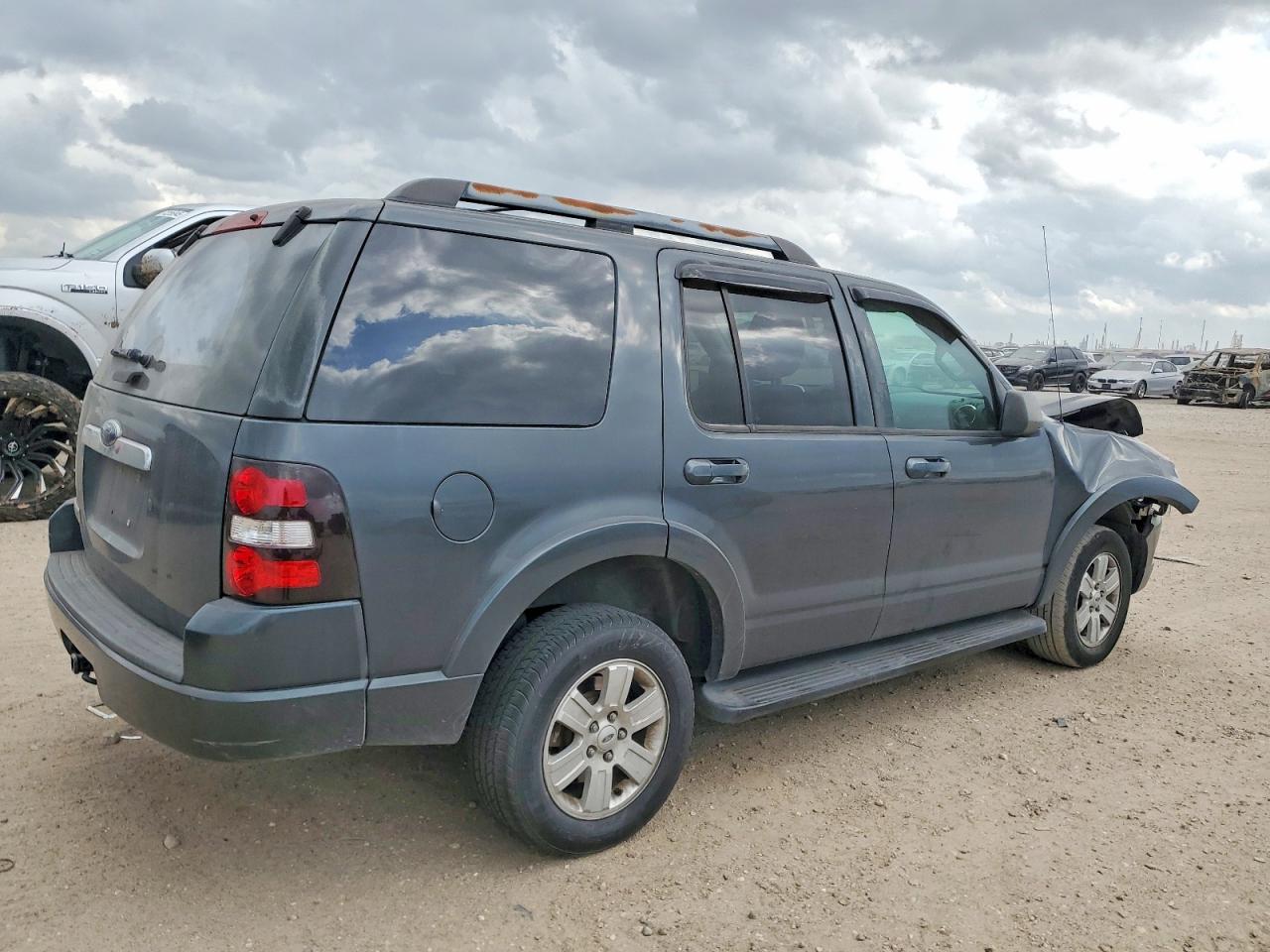2009 Ford Explorer VIN 1FMEU63E29UA21017 photo 3