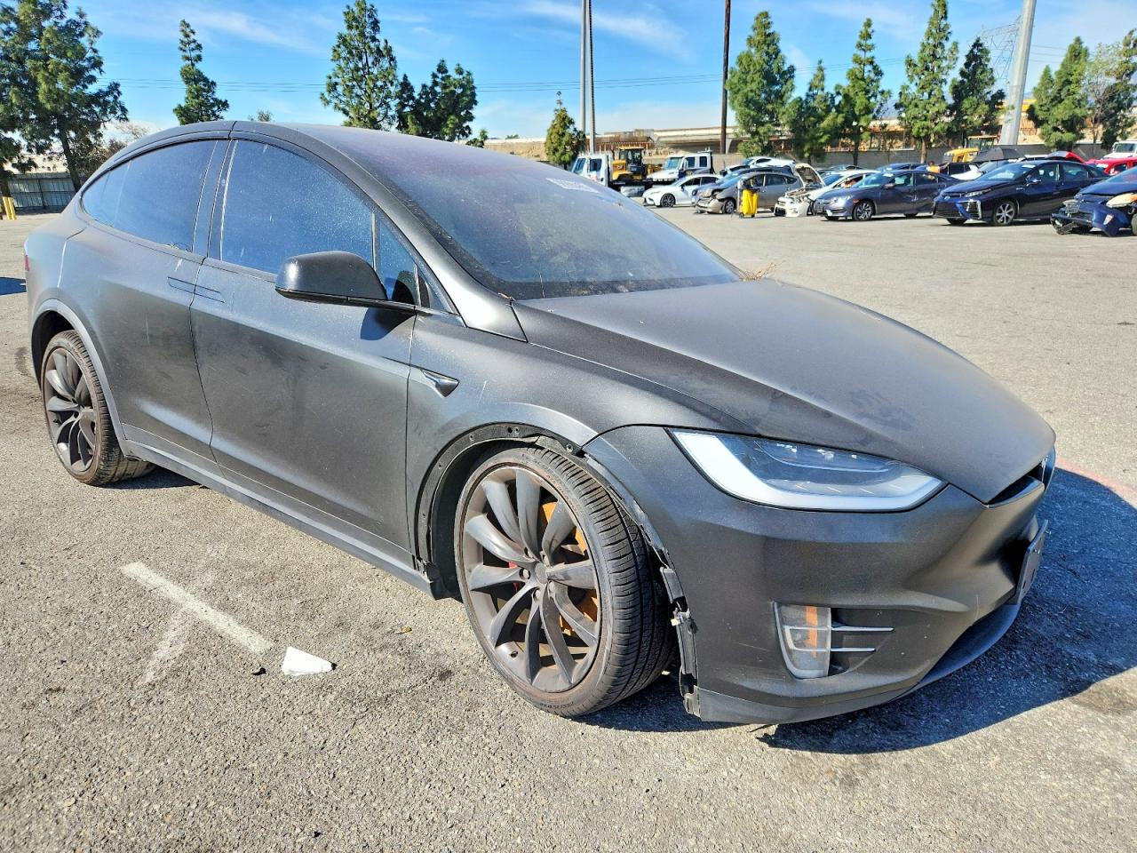 2019 Tesla Model x VIN 5YJXCBE48KF186792 photo 4