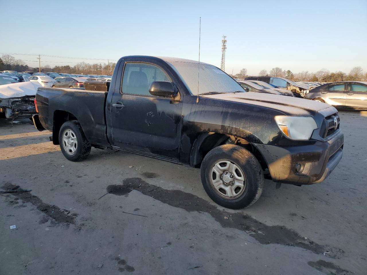 2012 TOYOTA Tacoma VIN 5TFNX4CN6CX017106 photo 4