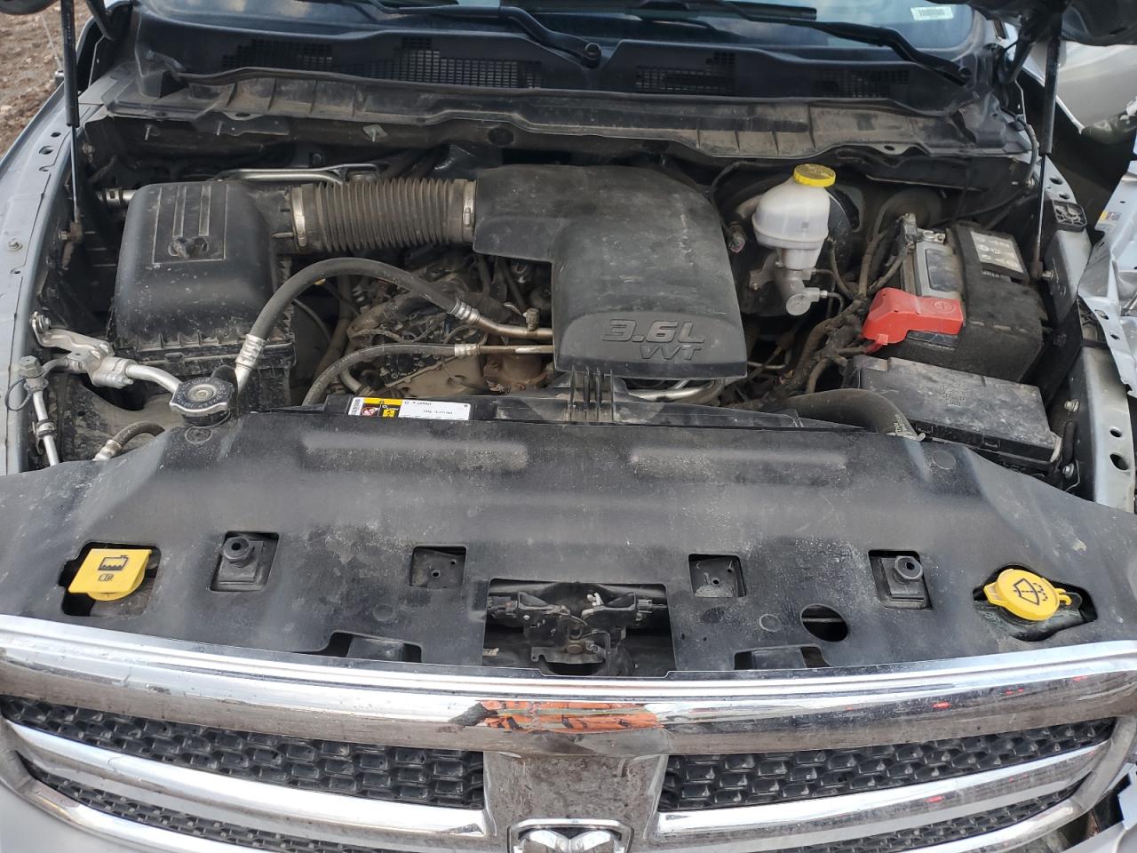 2022 RAM 1500 VIN 3C6RR7LG5NG301453 photo 11
