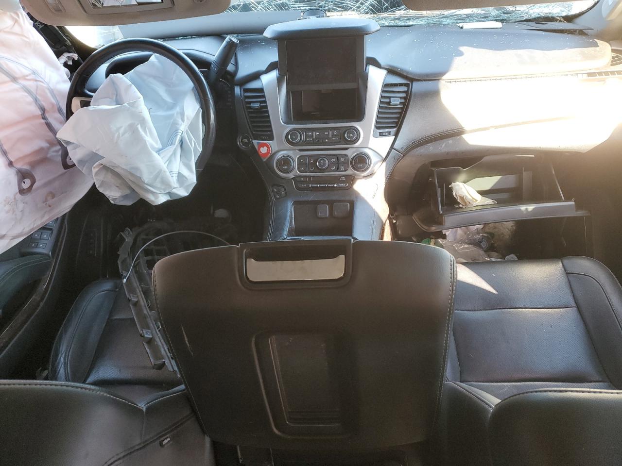 2018 GMC Yukon VIN 1GKS1GKC6JR333696 photo 8