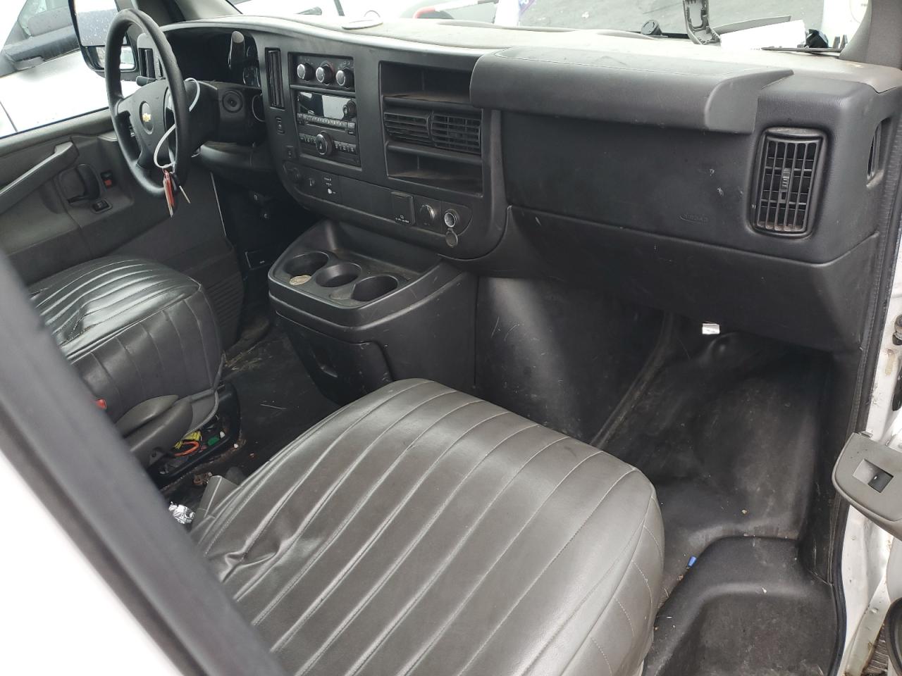 2016 Chevrolet Express 2500 VIN 1GCWGAFF6G1121269 photo 8