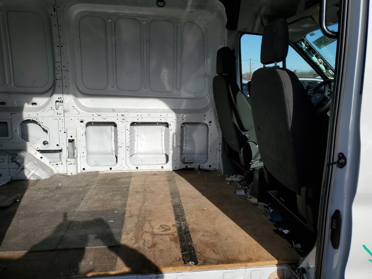 2019 Ford Transit VIN 1FTYR1CM7KKA08505 photo 10
