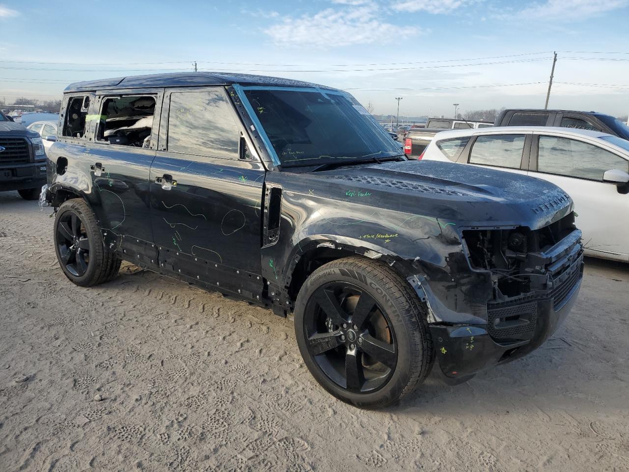 2023 LAND Defender VIN SALEWEEE8P2141038 photo 4