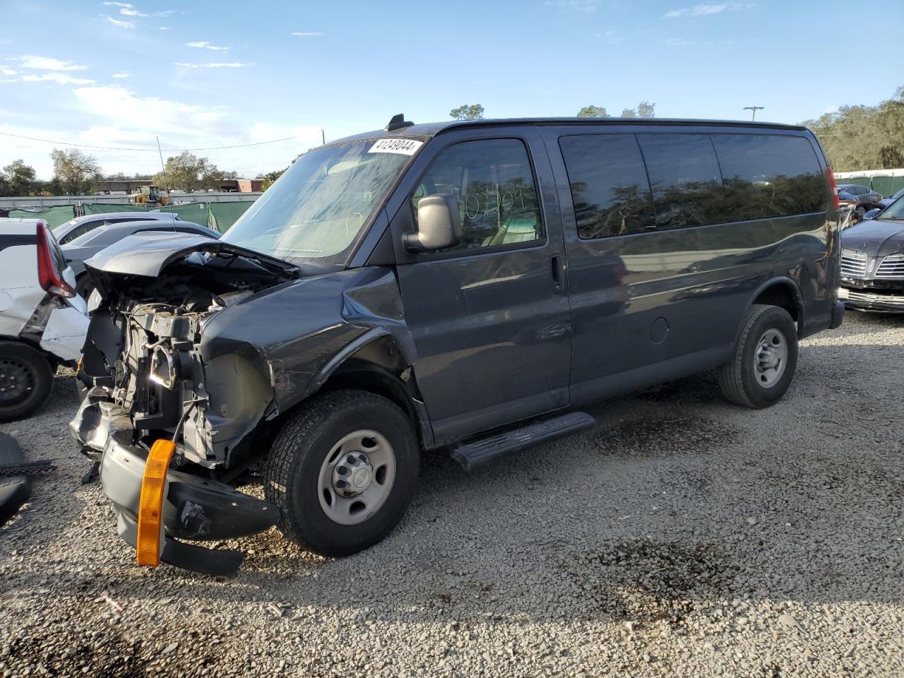 2017 CHEVROLET Express 2500 VIN 1GAWGEFF3H1321074 photo 1