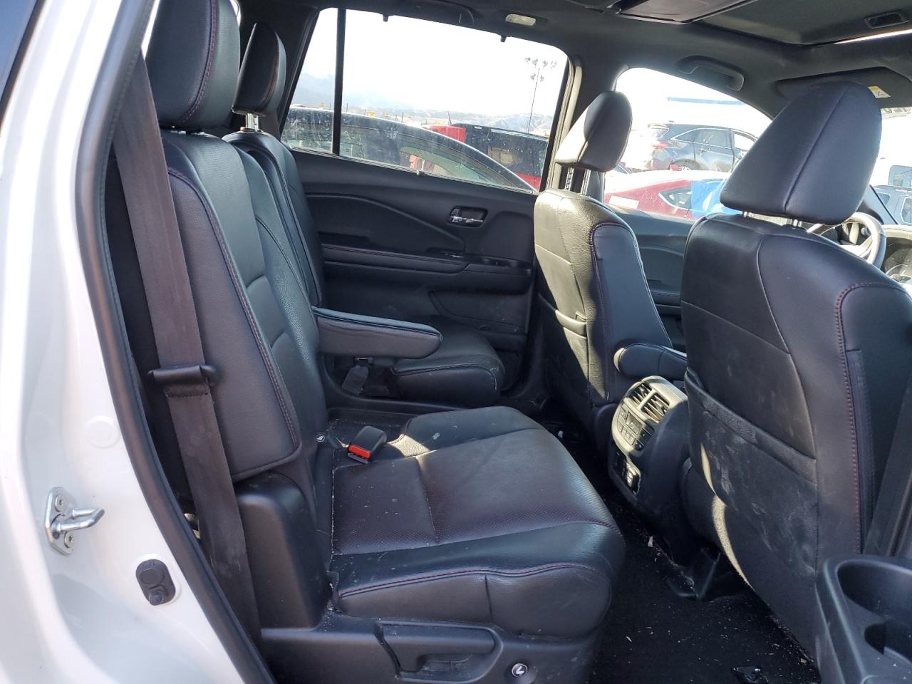 2022 Honda Pilot VIN 5FNYF6H76NB031011 photo 11