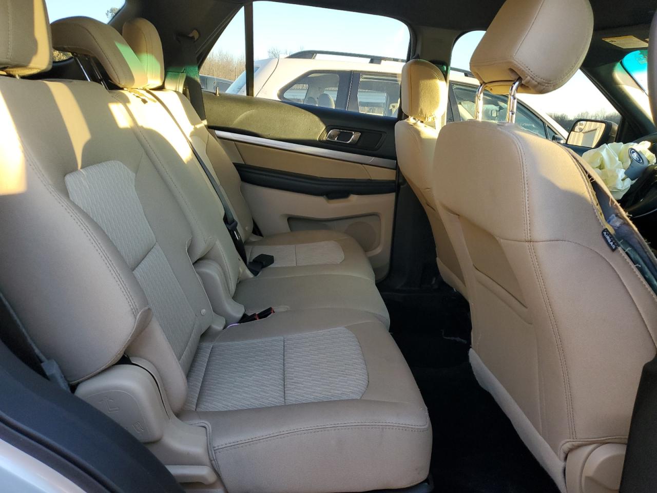 2016 FORD Explorer VIN 1FM5K7B83GGB71754 photo 11