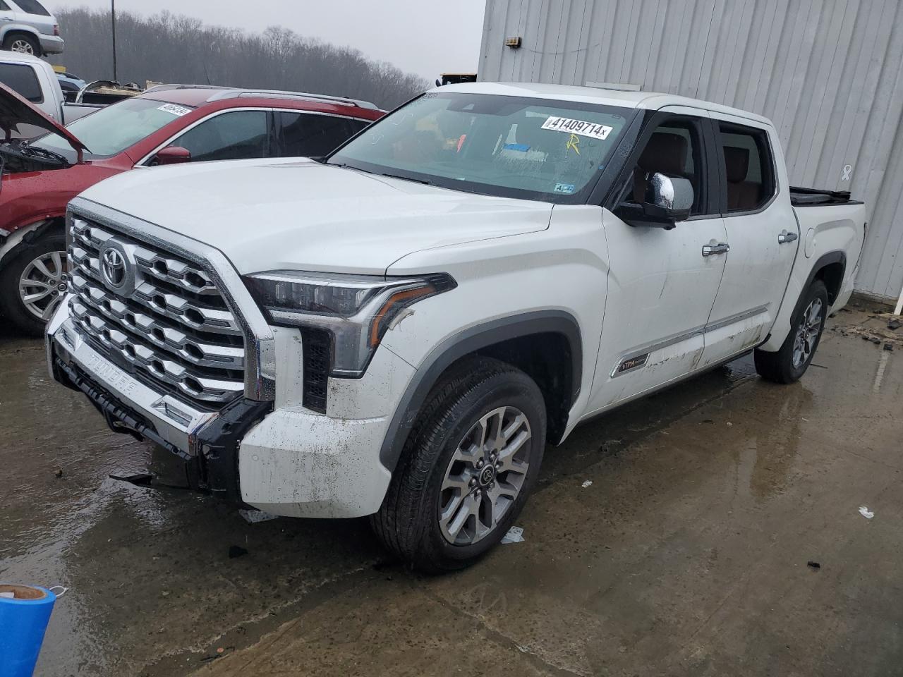 2022 TOYOTA Tundra VIN 5TFMA5DB6NX023790 photo 1