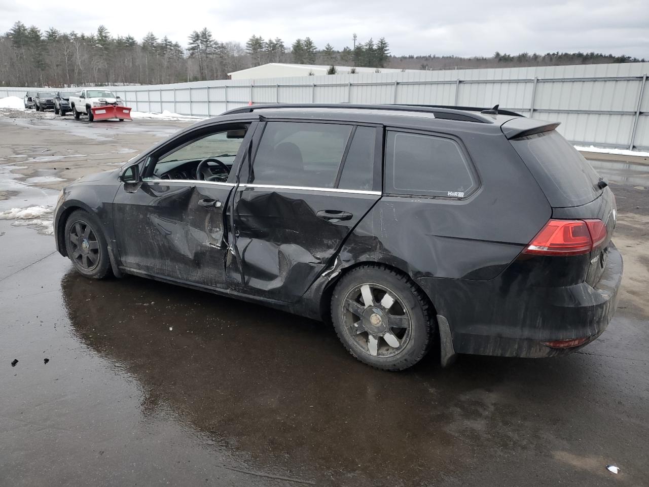 2015 VOLKSWAGEN Golf VIN 3VWCA7AU3FM503044 photo 2
