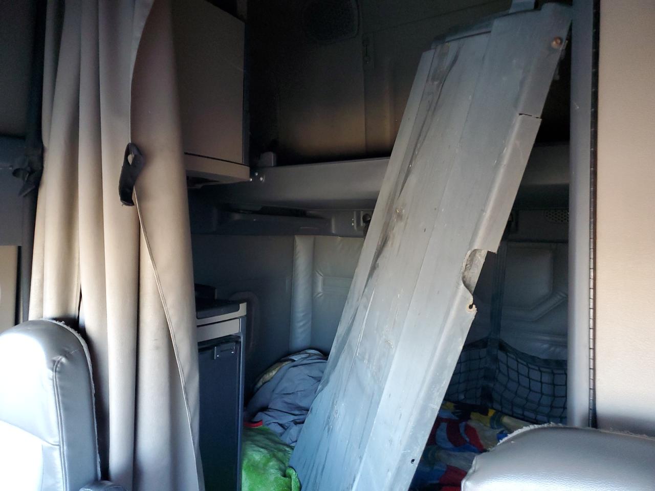 2018 FREIGLINER All other VIN 3AKJGLDR3JSHV1409 photo 5