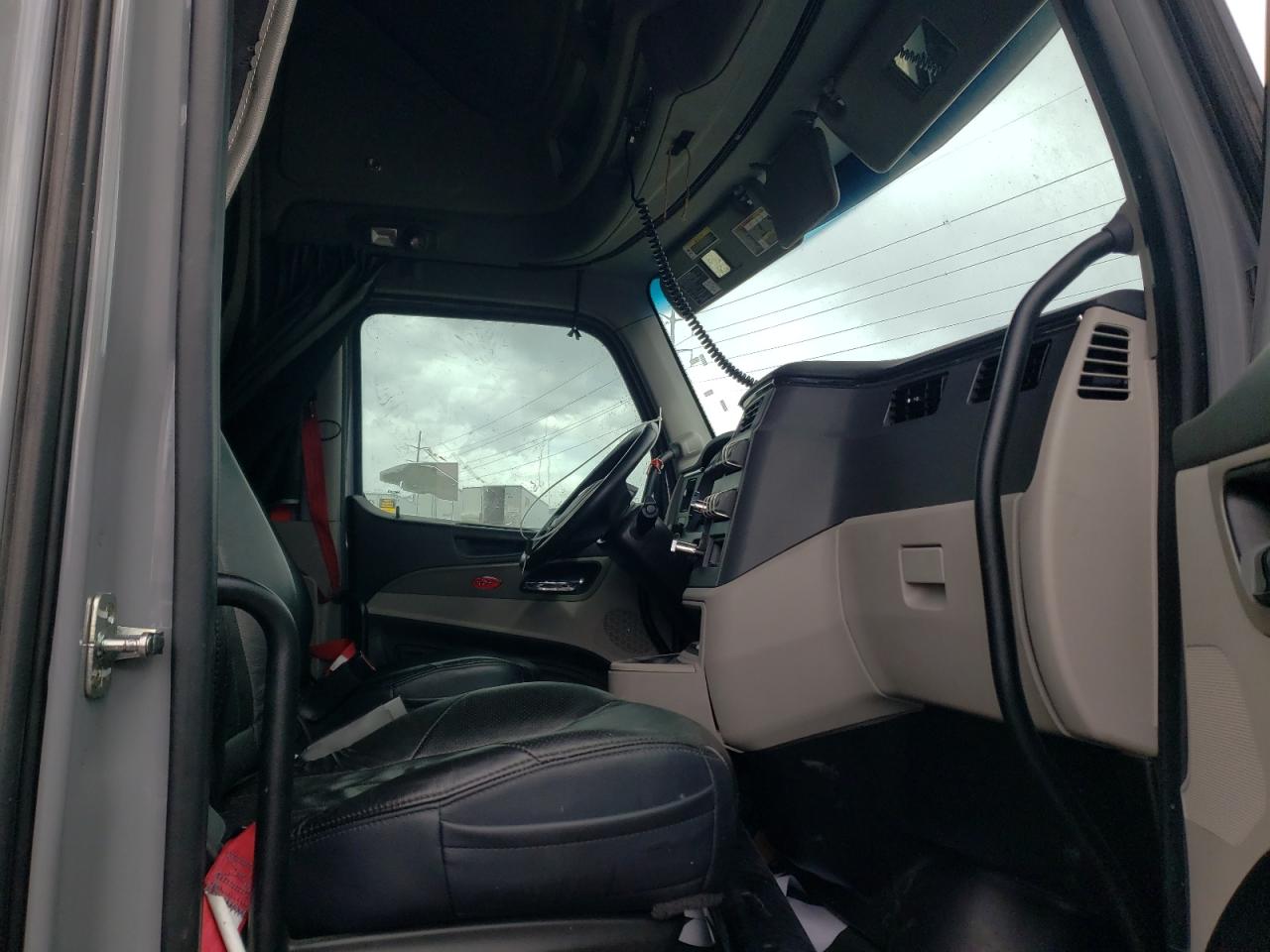 2023 PETERBILT 579 VIN 1XPBDP9X1PD885171 photo 5