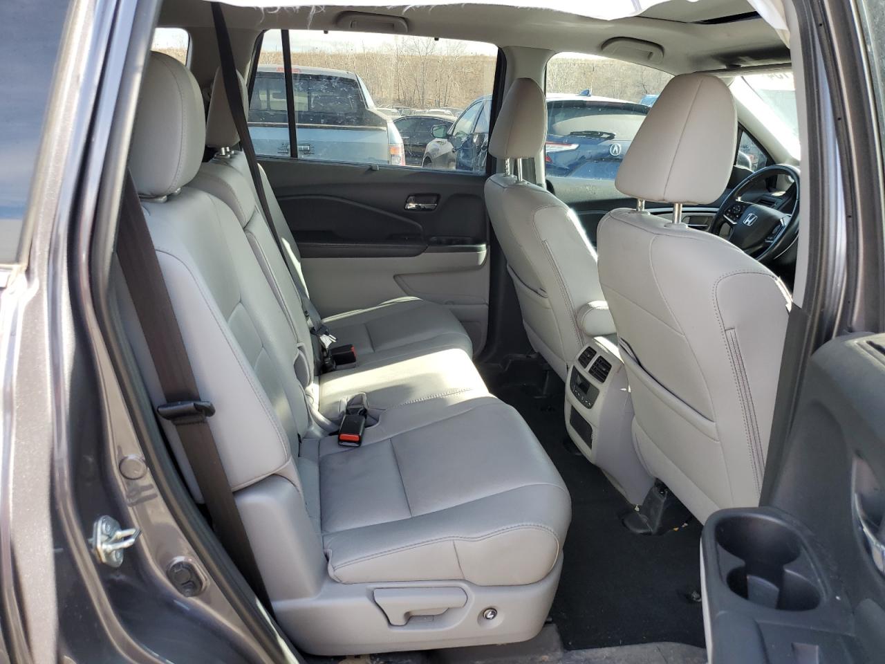 2021 HONDA Pilot VIN 5FNYF6H55MB004170 photo 11