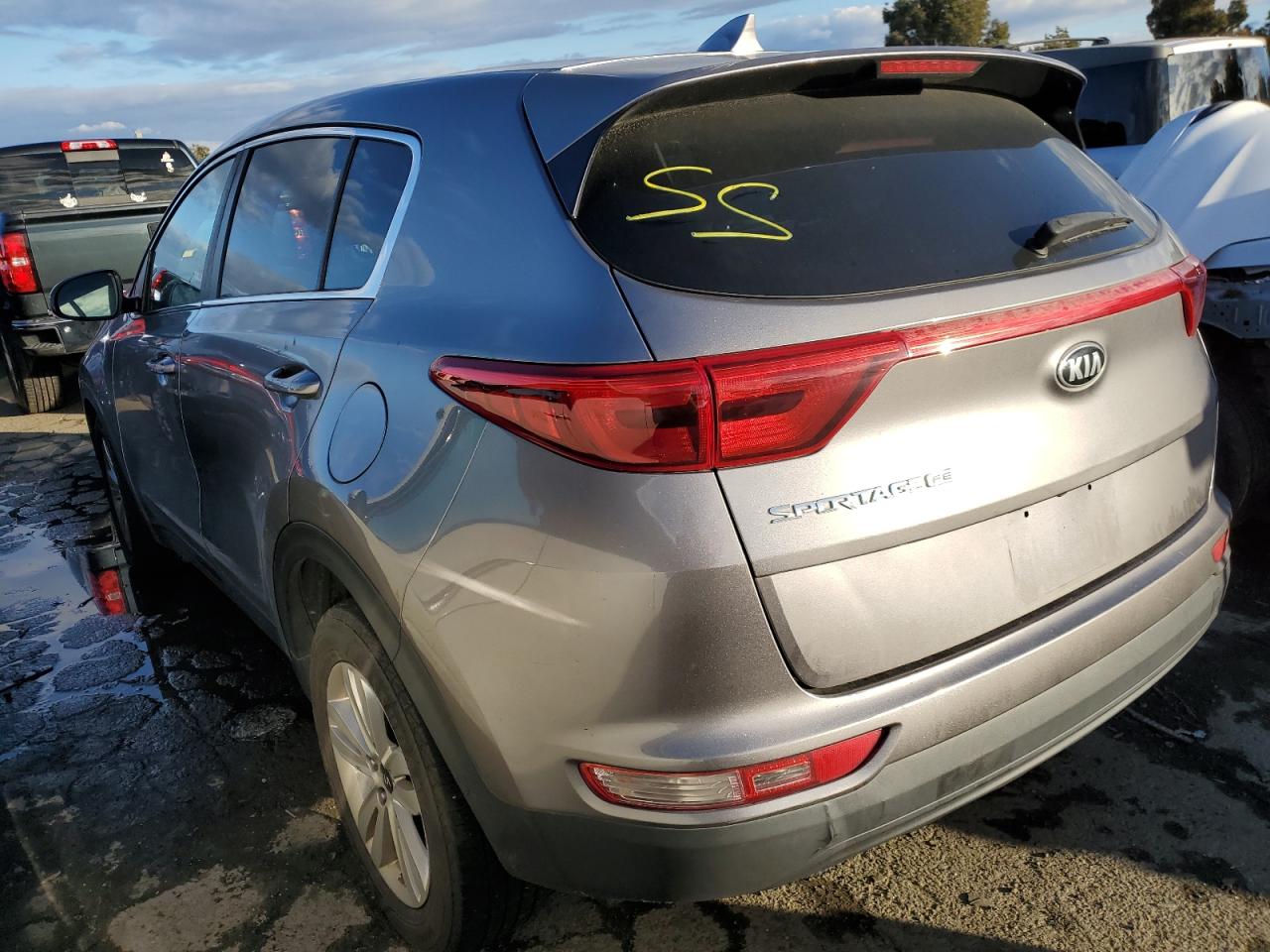 2018 KIA Sportage VIN KNDPM3AC1J7430691 photo 2