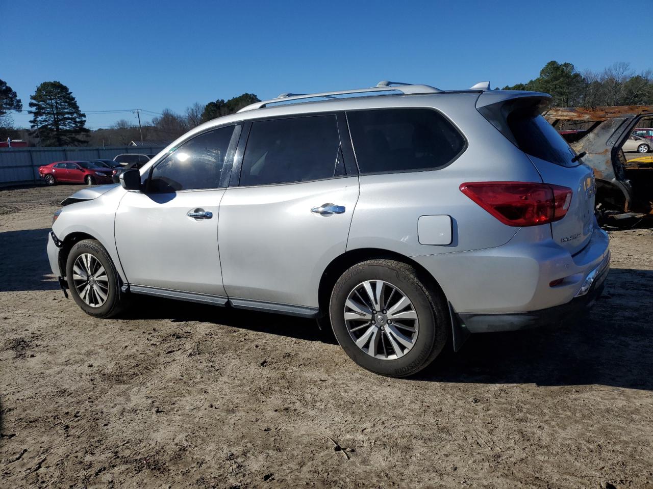 2020 NISSAN Pathfinder VIN 5N1DR2AN0LC598201 photo 2
