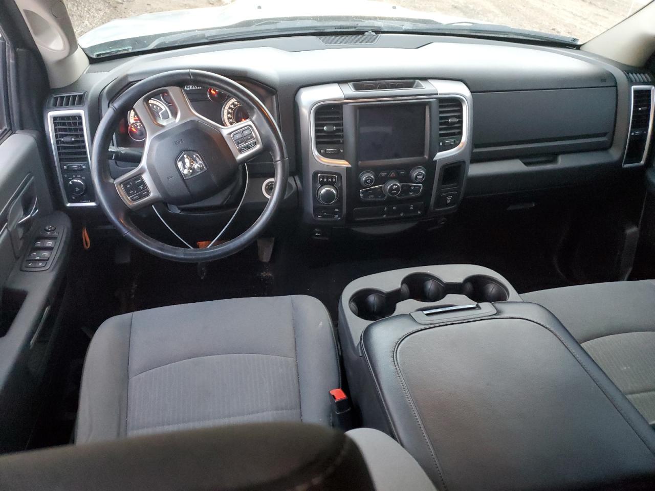 2022 RAM 1500 VIN 3C6RR7LG5NG301453 photo 8