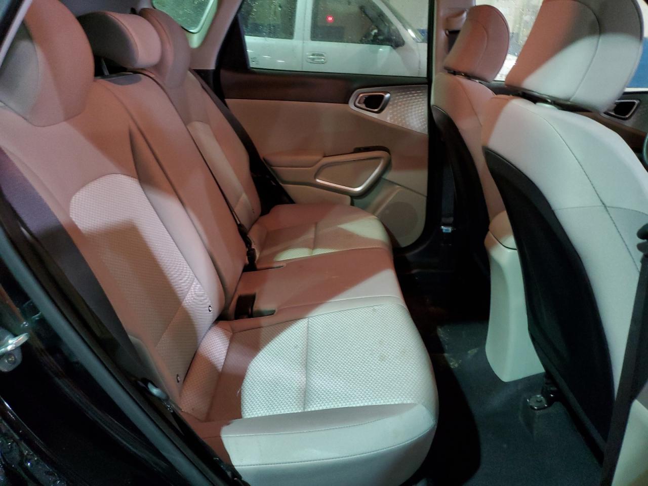 2021 KIA Soul VIN KNDJ23AUXM7148090 photo 11