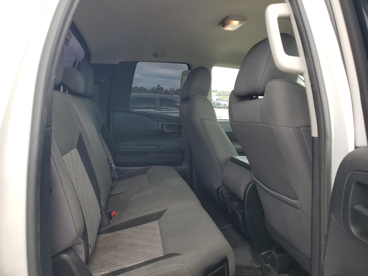 2017 TOYOTA Tundra VIN 5TFRM5F19HX117992 photo 10