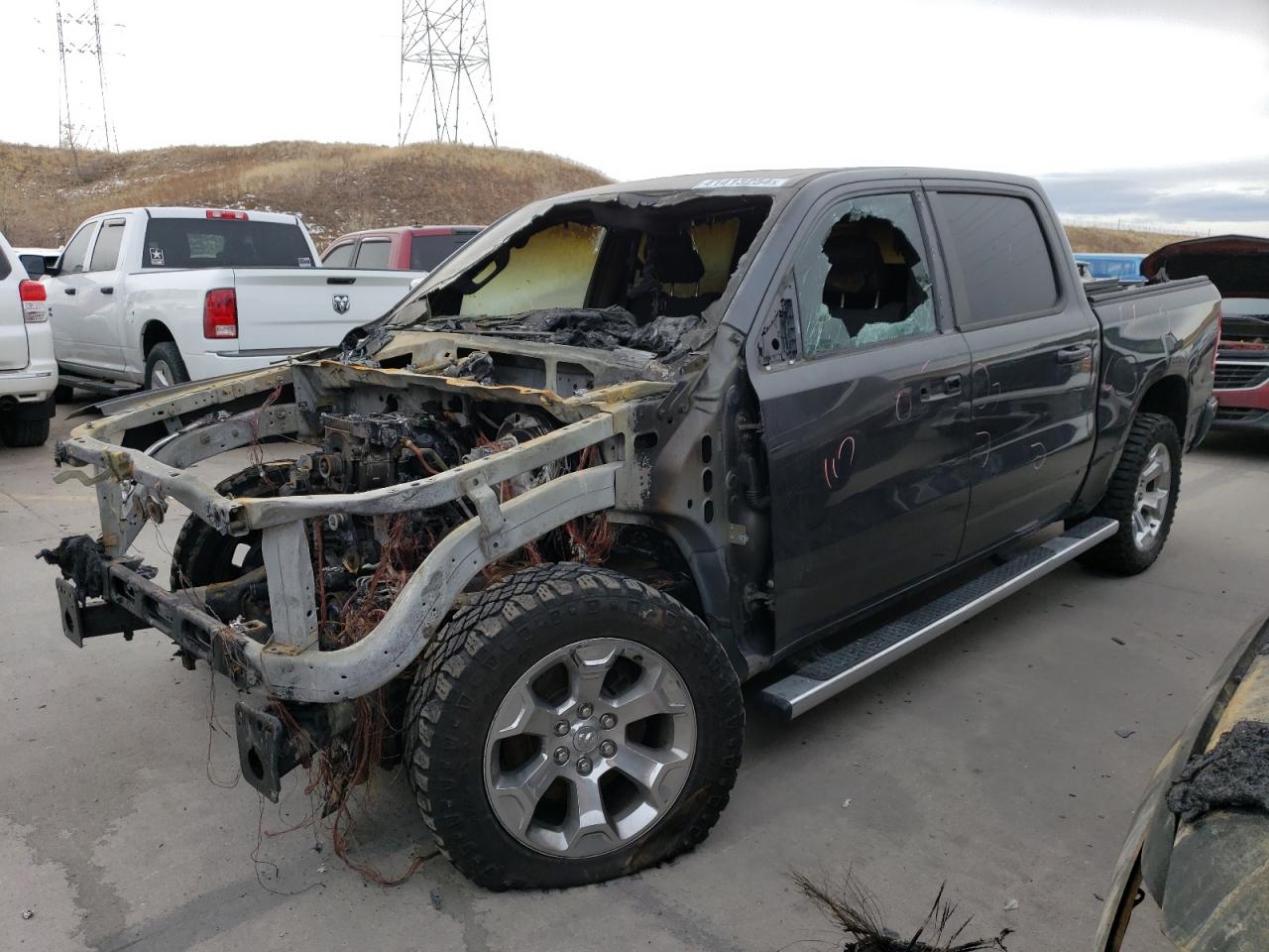 2019 RAM 1500 VIN 1C6SRFFT0KN603210 photo 1