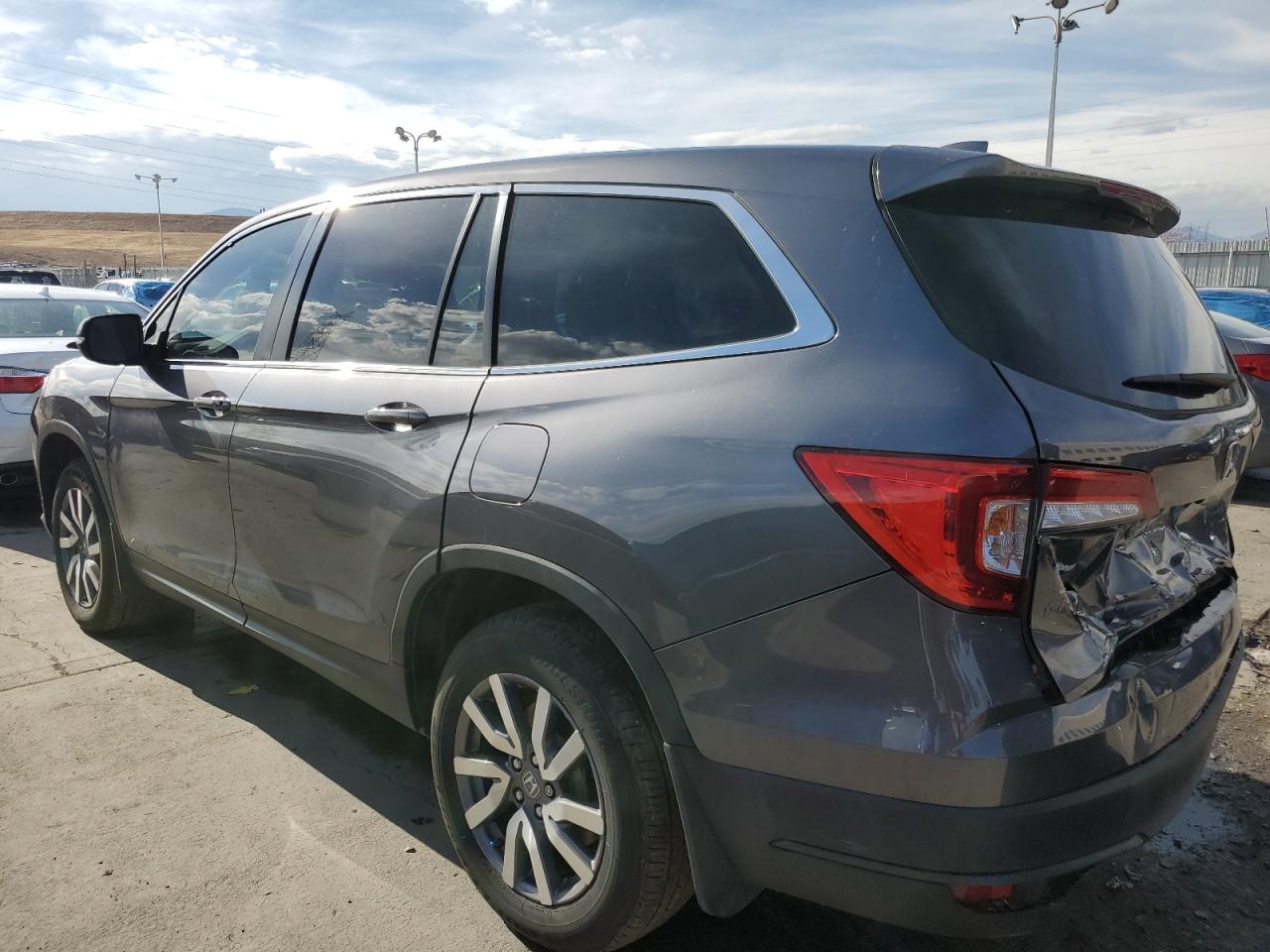 2021 HONDA Pilot VIN 5FNYF6H55MB004170 photo 2