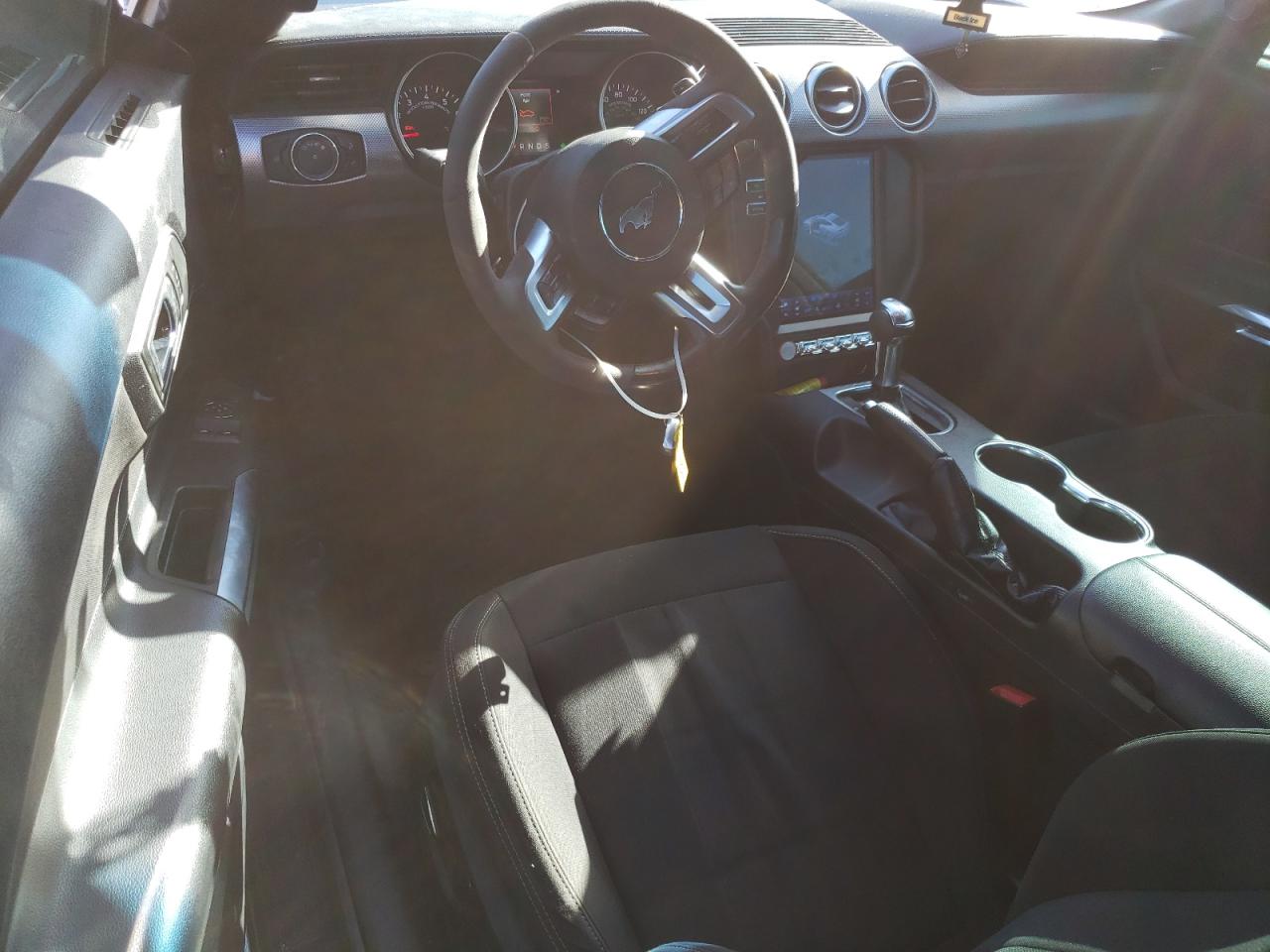 2018 FORD Mustang VIN 1FA6P8CF8J5104024 photo 8