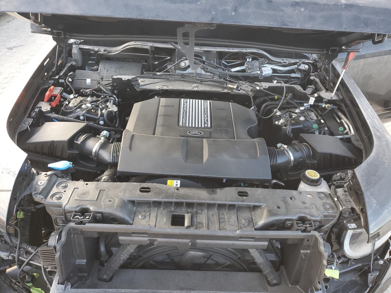 2023 LAND Defender VIN SALEWEEE8P2141038 photo 11
