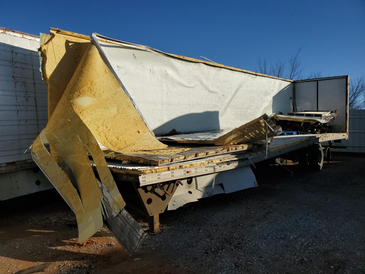 2017 UTILITY Trailer VIN 1UYVS2539HU910010 photo 2