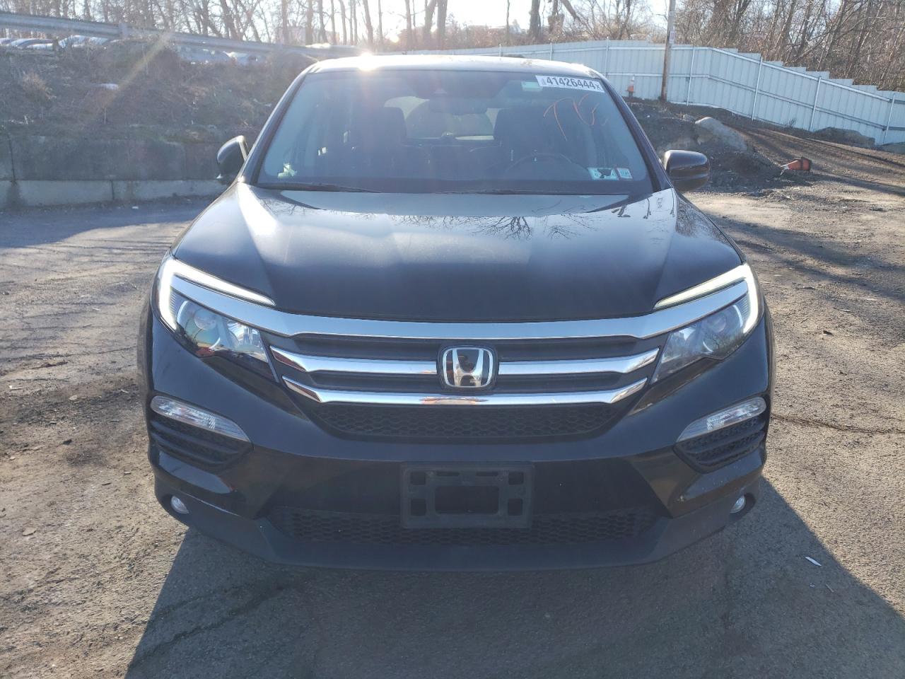 2018 HONDA Pilot VIN 5FNYF6H65JB057701 photo 5