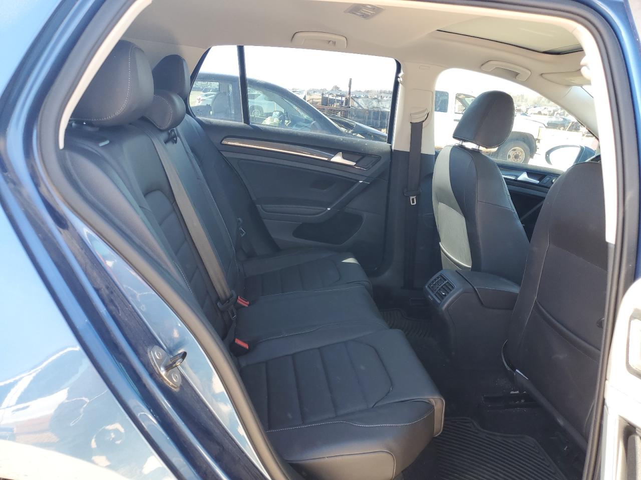 2015 VOLKSWAGEN Golf VIN 3VW2A7AU3FM047445 photo 10