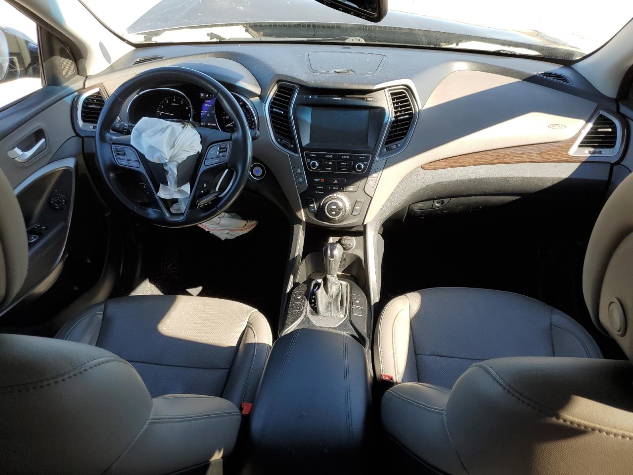 2017 HYUNDAI Santa fe VIN 5NMZUDLB9HH050262 photo 8