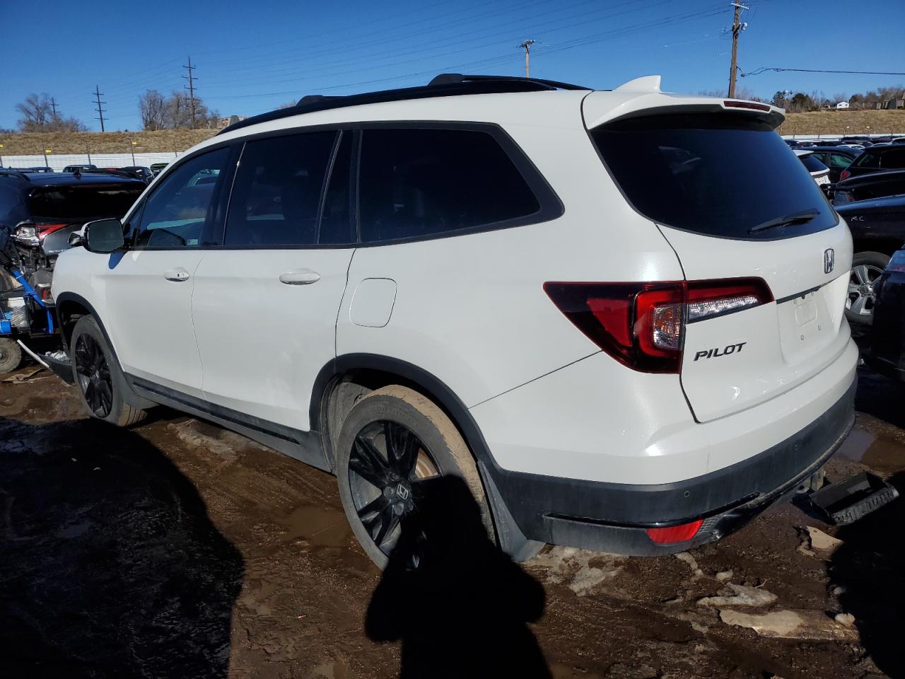 2022 Honda Pilot VIN 5FNYF6H76NB031011 photo 2