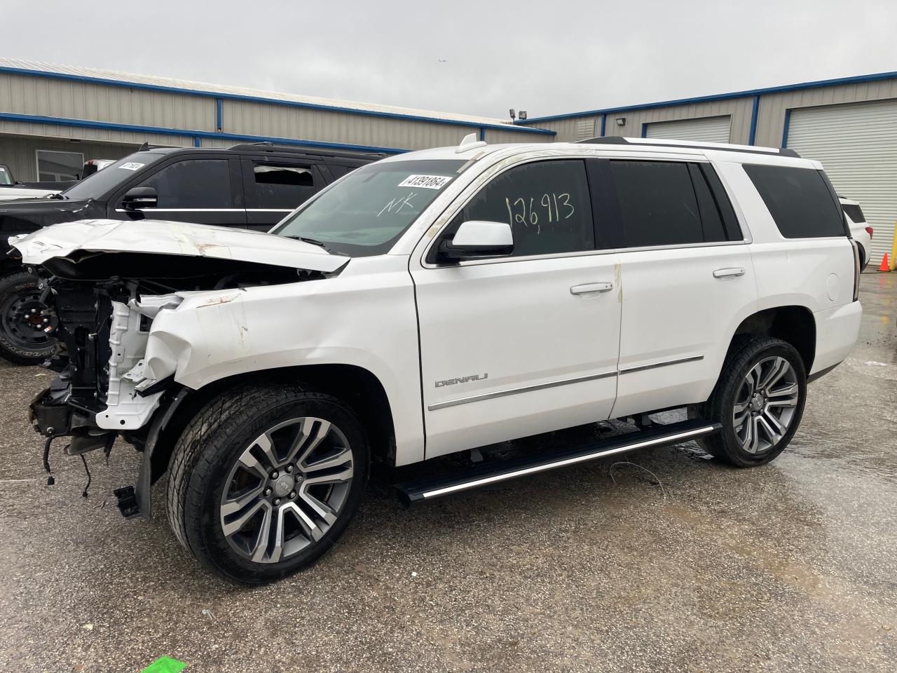 2019 GMC Yukon VIN 1GKS1CKJ5KR347212 photo 1