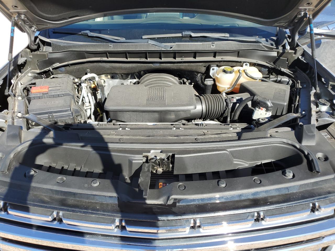 2022 CHEVROLET Suburban VIN 1GNSKFKD9NR207020 photo 12