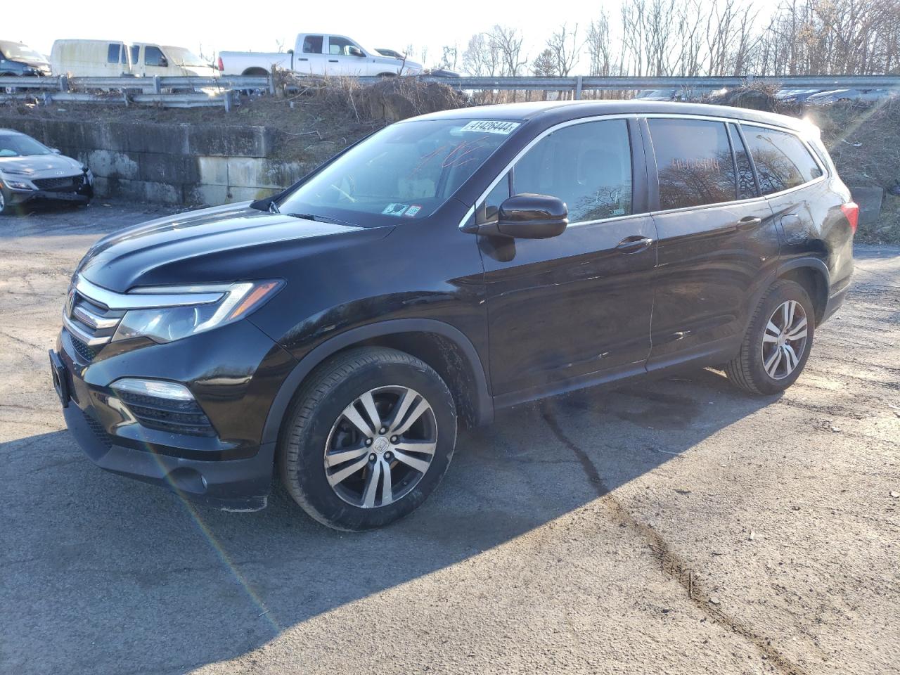 2018 HONDA Pilot VIN 5FNYF6H65JB057701 photo 1