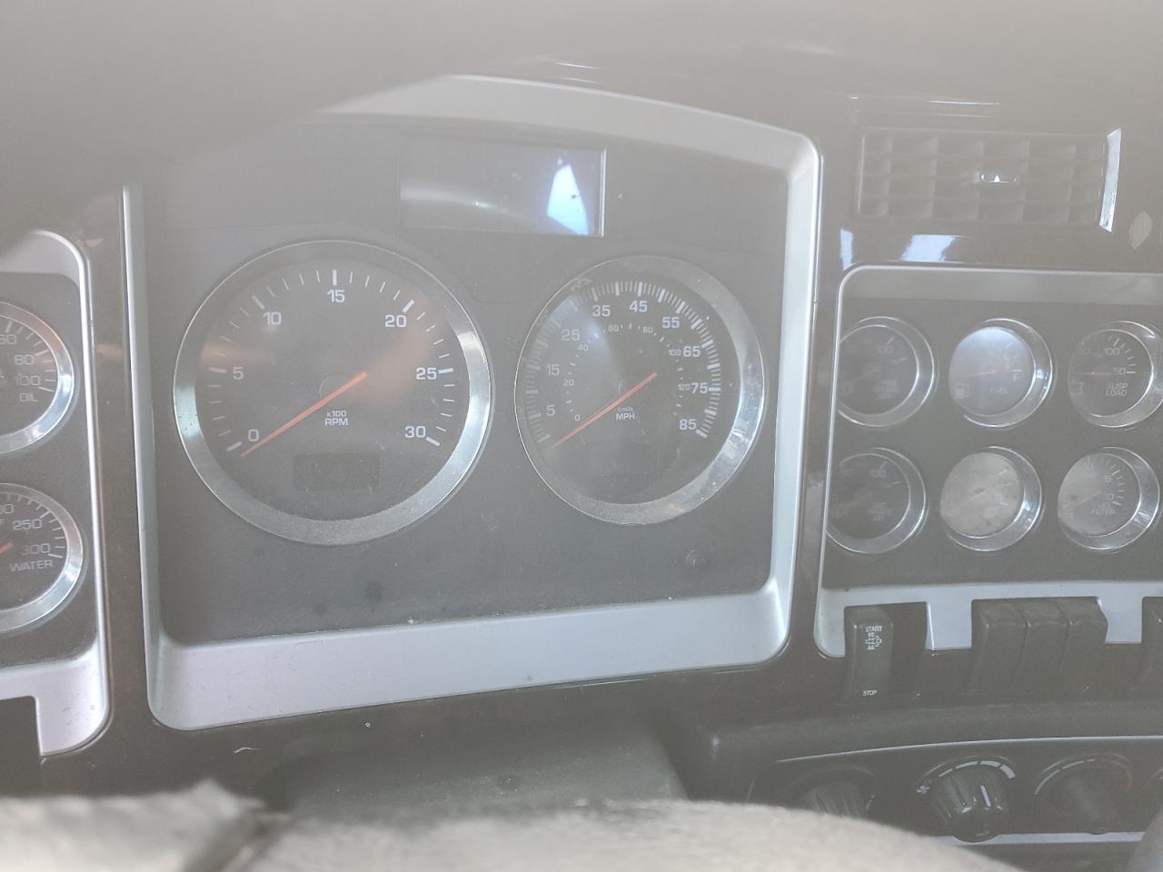 2019 KENWORTH All other VIN 1XKWD49X3KJ257015 photo 8
