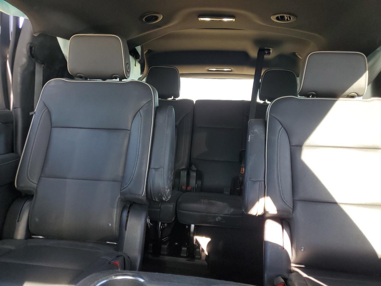 2022 CHEVROLET Suburban VIN 1GNSKFKD9NR207020 photo 10