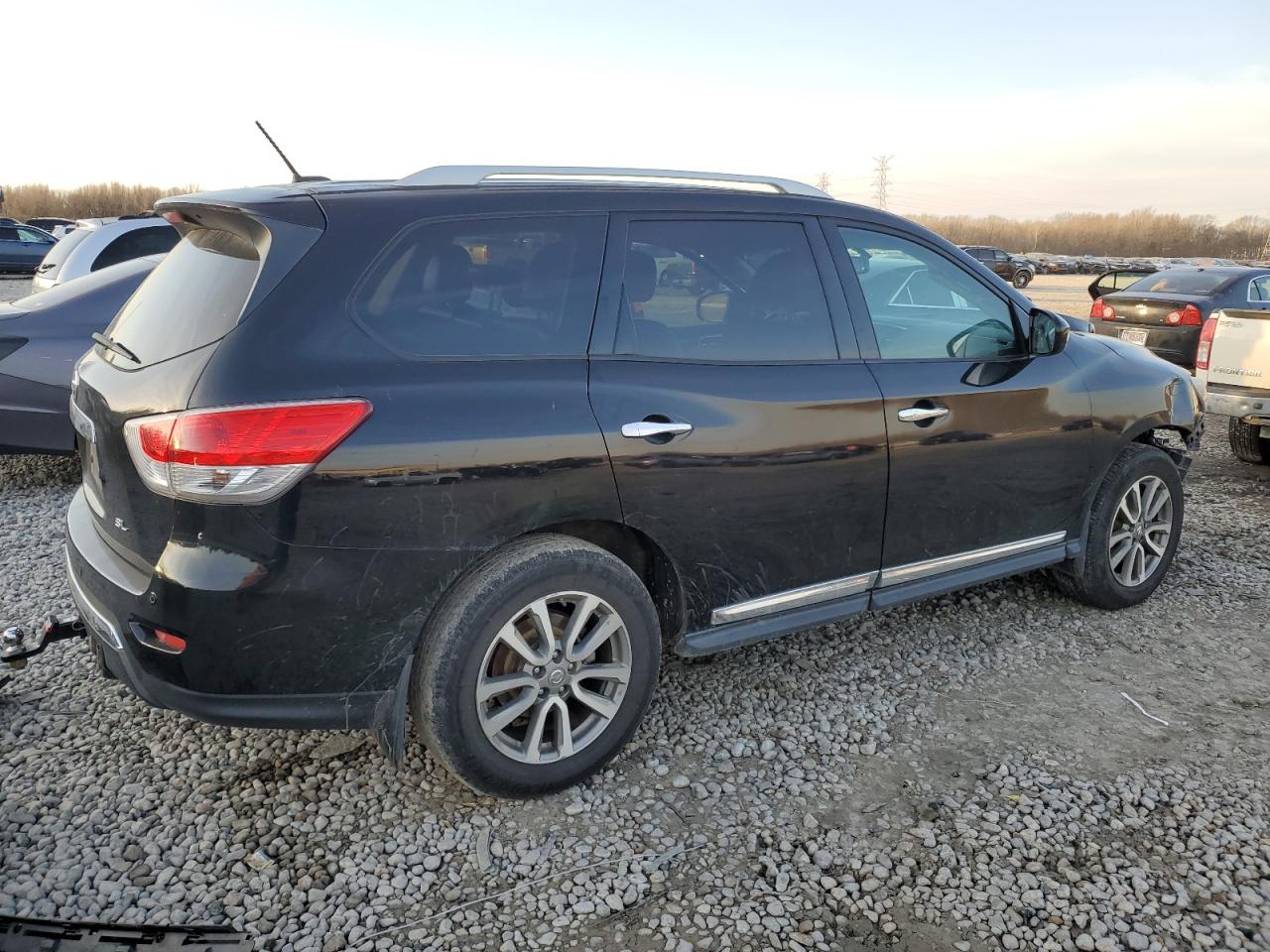 2013 NISSAN Pathfinder VIN 5N1AR2MN7DC608254 photo 3