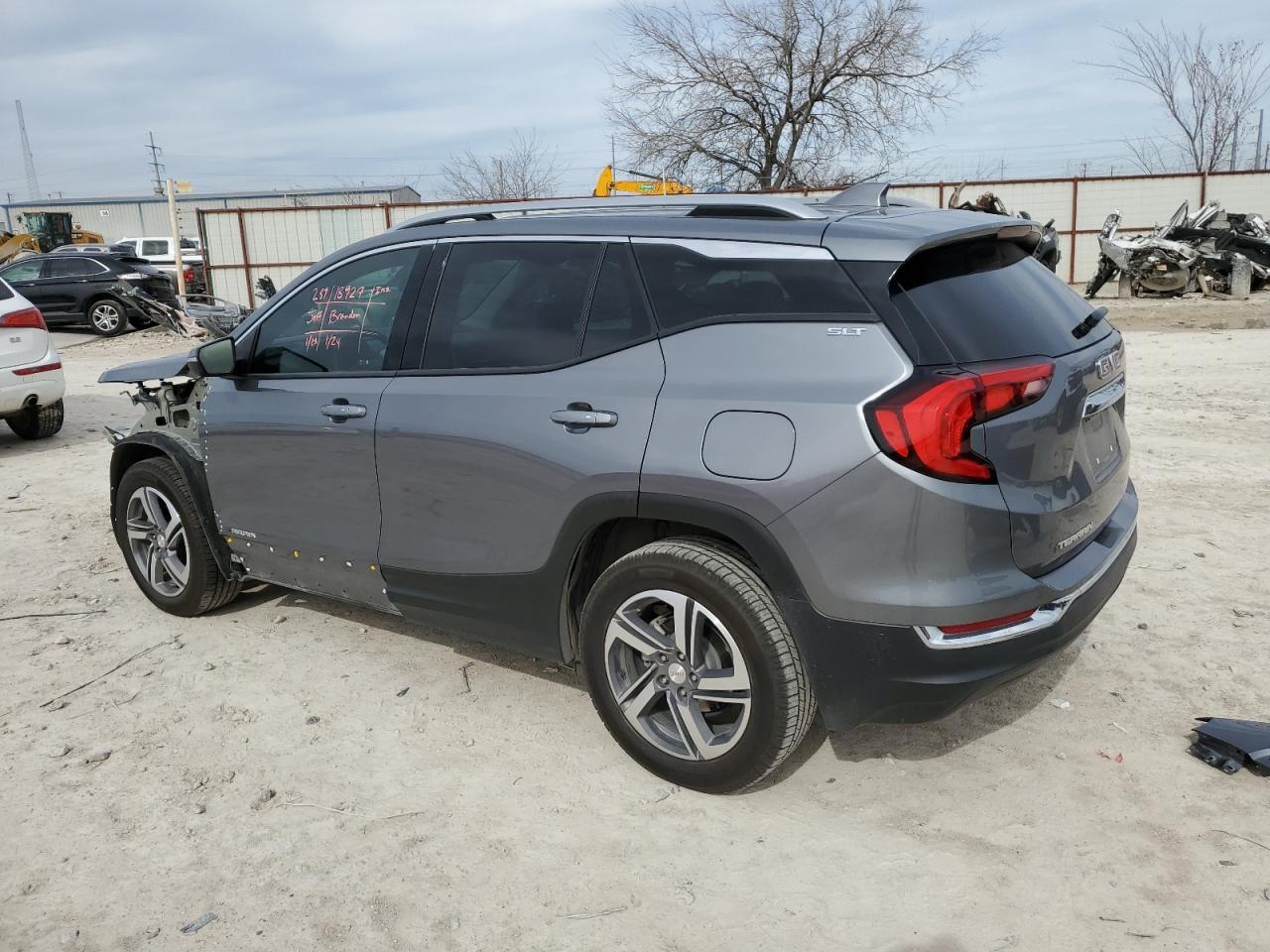 2021 GMC Terrain VIN 3GKALPEV9ML369252 photo 2