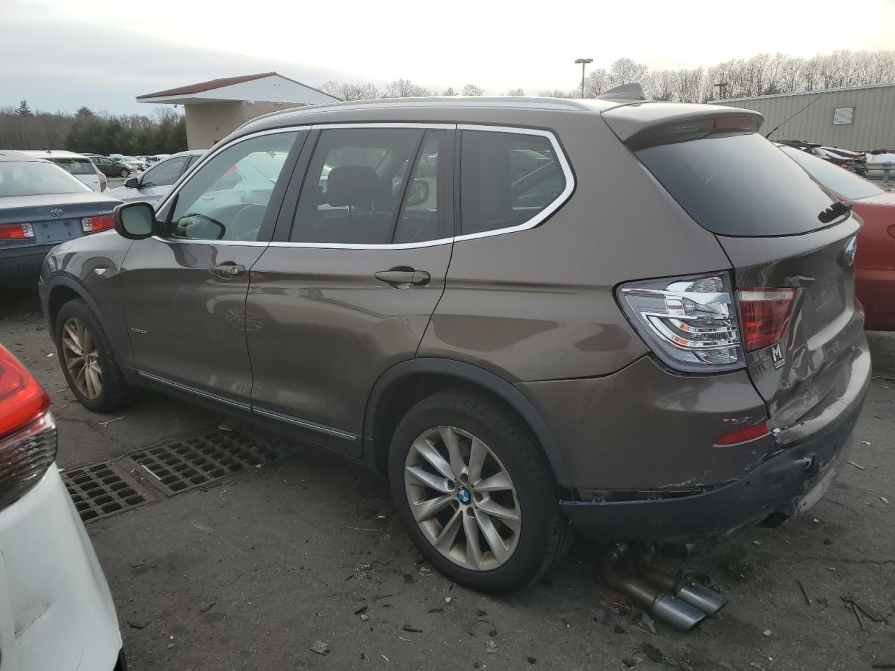 2014 BMW X3 VIN 5UXWX9C56E0D18540 photo 2
