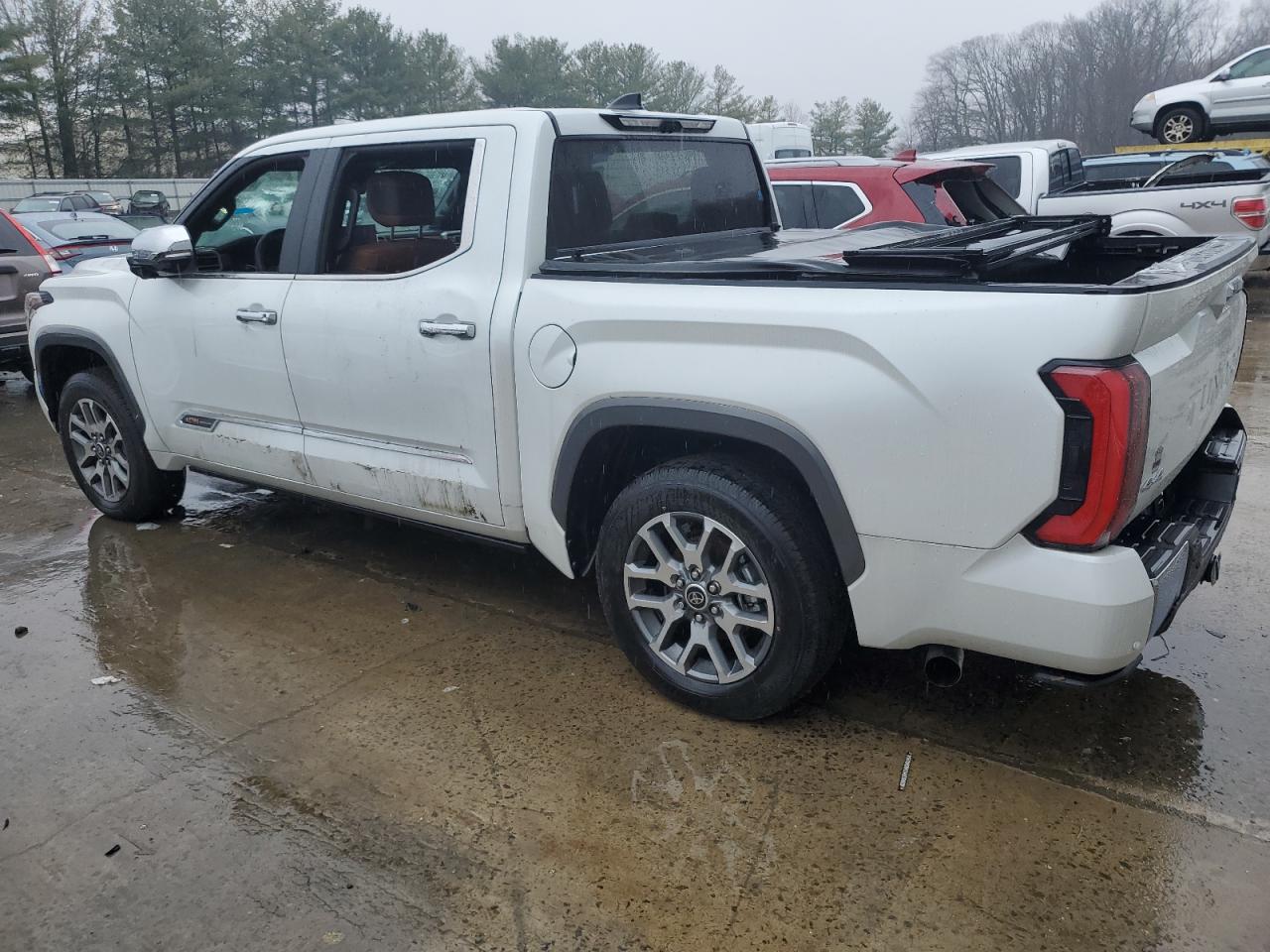 2022 TOYOTA Tundra VIN 5TFMA5DB6NX023790 photo 2