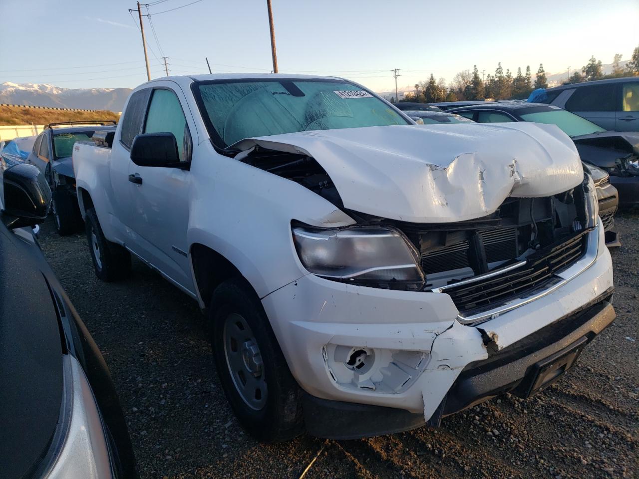 2019 CHEVROLET Colorado VIN 1GCHTBEA0K1272908 photo 4