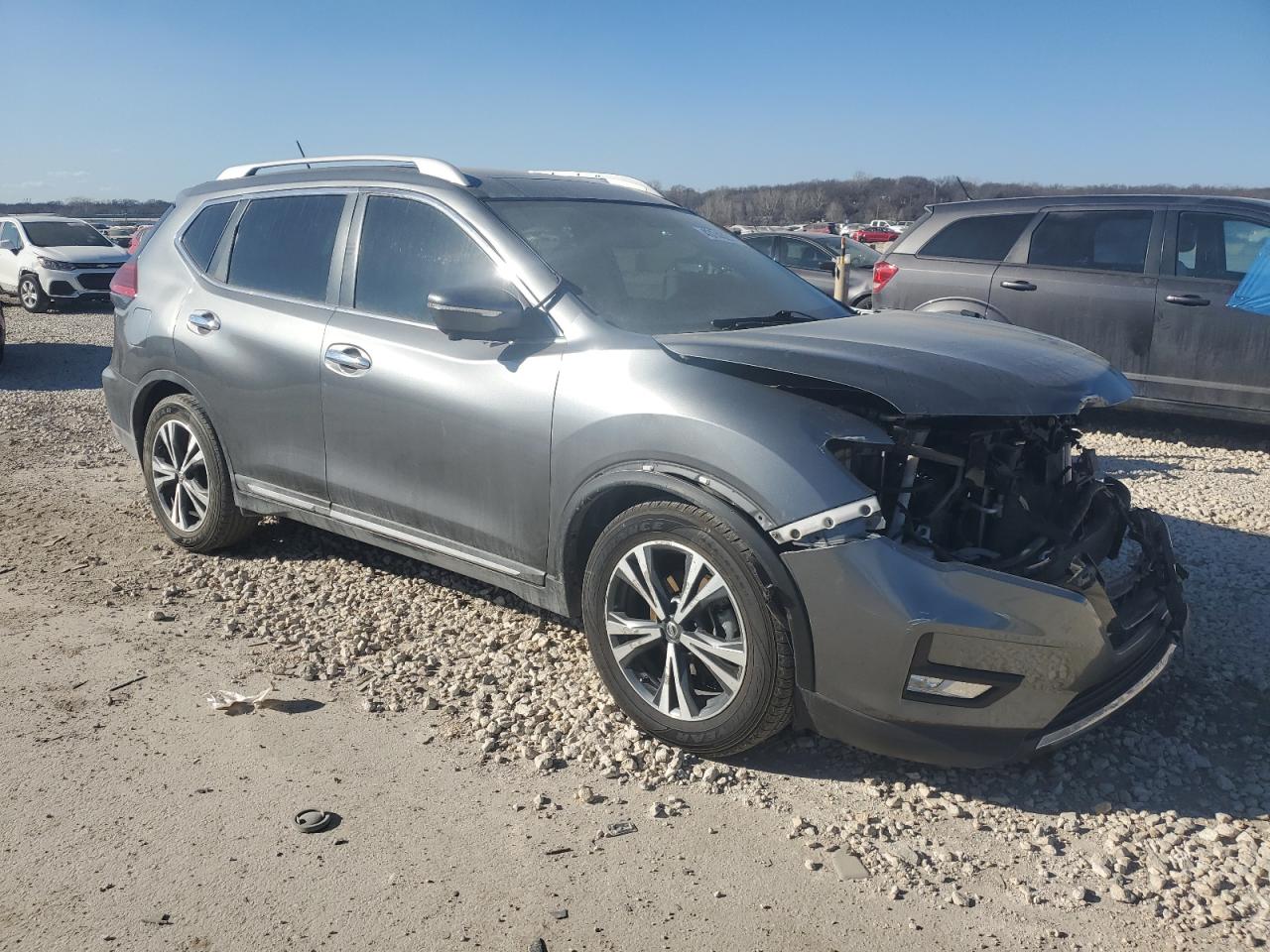 2017 Nissan Rogue VIN 5N1AT2MT2HC796638 photo 4